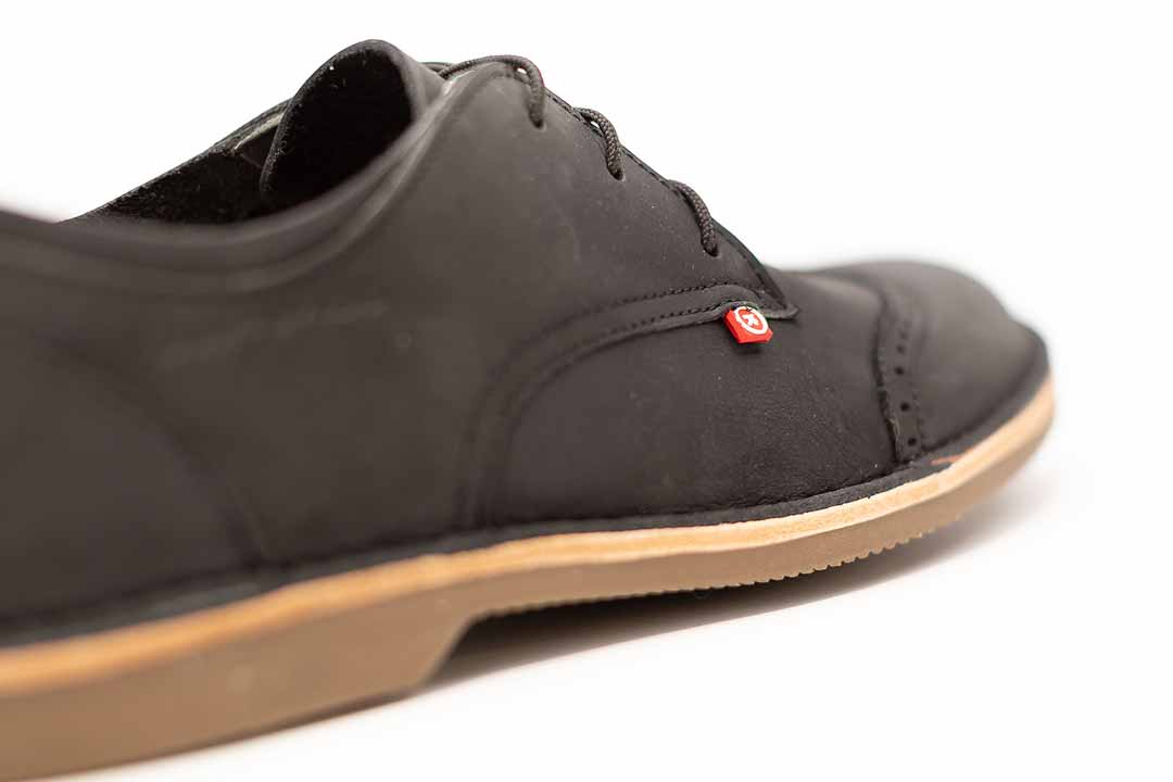 Akina Tuxedo - thick sole